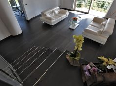 Ceramiche Keope per gli interni di una residenza in provincia di Avellino: eleganza e atmosfera coinvolgente per un total look in grès porcellanato.