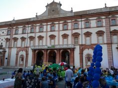 A cena con il colore 2018