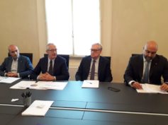 Battuta d’arresto delle macchine per ceramica
