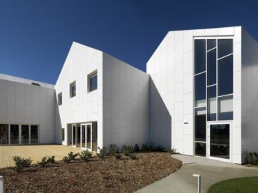 Cotto d’este: Architettura e sostenibilità nel nuovo Centro Socio Sanitario di Mario Cucinella Architects