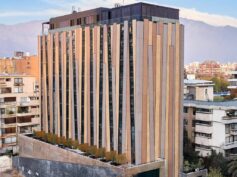 A Santiago il primo hotel bioattivo del sud America ha le facciate targate Laminam